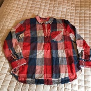 Merona shirt Finished hem can be worn tucked in or out